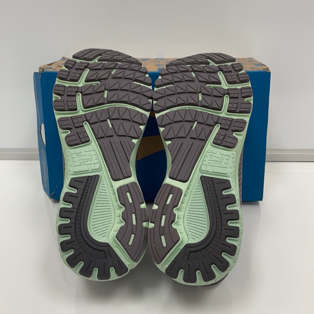 Brooks Adrenaline GTS 20 running shoe - Picture 3 of 4
